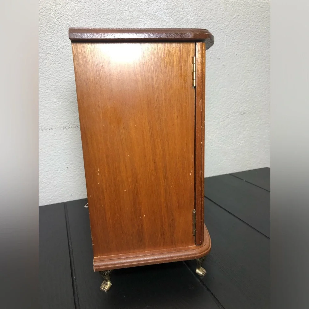 N/A classic wooden